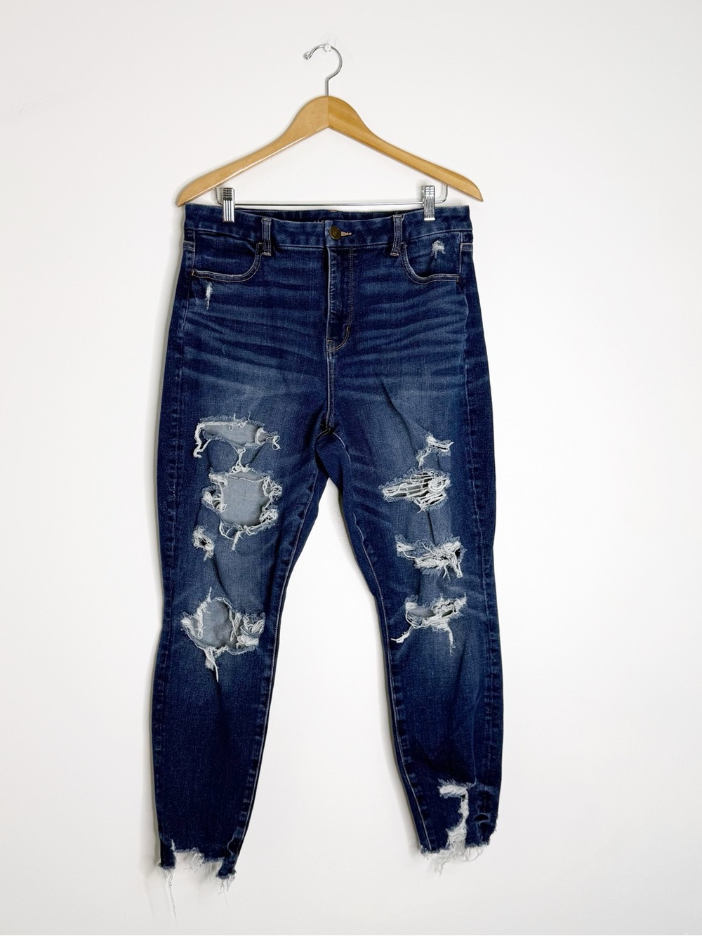 American Eagle Dream Jean Curvy Hi-Rise Jegging Distressed Size 16